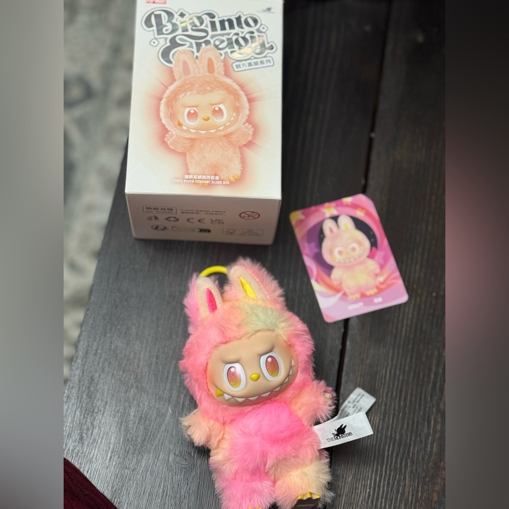 Popmart Authentic V3 BIE - Loyalty